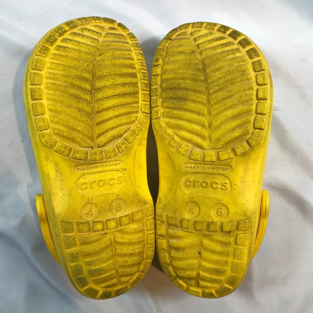Crocs Yellow Clogs Slip On Casual Beach Garden Comfort Shoes M4 W6 Lightweight - Picture 11 of 16